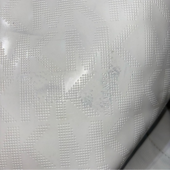 MICHAEL Michael Kors Logo White Patent Leather Large Tote - Picture 4 of 16